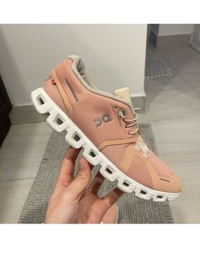 On Running Cloud 5 "Rose Shell" sneakers women’s 8
